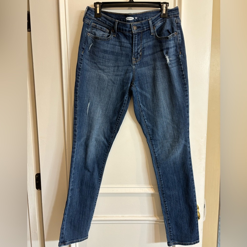 Jeans 3 for $20! Women’s Old Navy Distressed Curvy Skinny Jeans - Picture 7 of 7